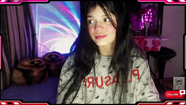 Snapshot of Sarahgin chatting on 1, 10, 2025 Sarahgin online show from 1, 10, 2025