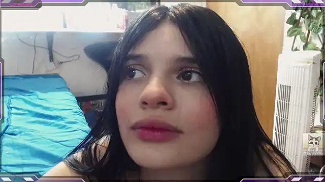 Snapshot of Sarahgin chatting on 13, 1, 2025 Sarahgin online show from 13, 1, 2025