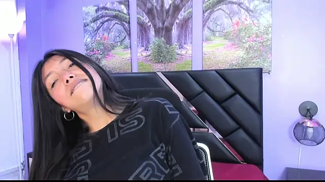 KimberlyVillaLobos online show from 23, 9, 2025