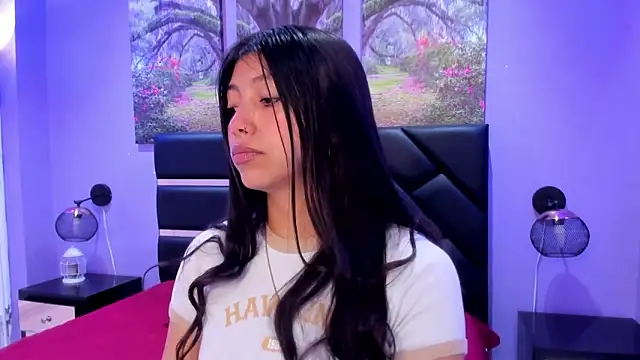 KimberlyVillaLobos online show from 12, 11, 2025