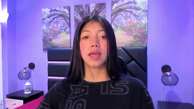 KimberlyVillaLobos online show from 17, 11, 2025