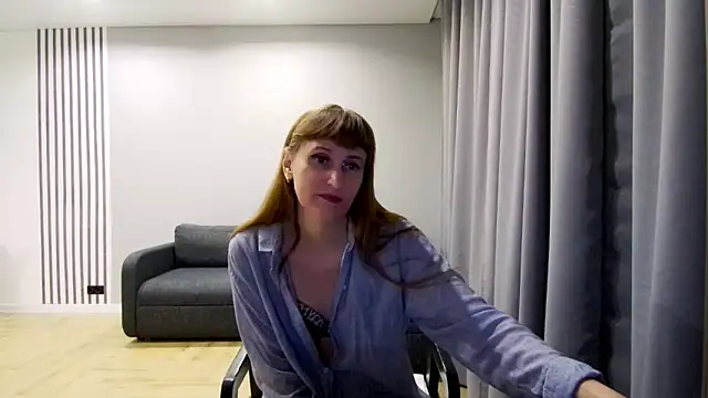 Daniella Lorente online show from 4, 2, 2025