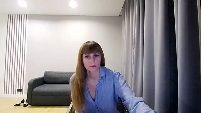 Daniella Lorente online show from 9, 2, 2025