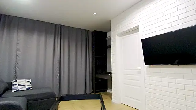 Daniella Lorente online show from 2, 2, 2026