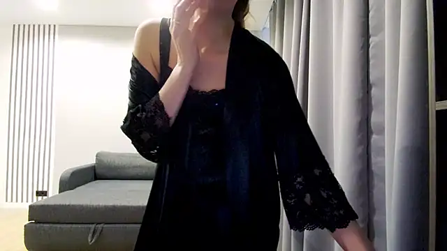Daniella Lorente online show from 3, 2, 2025