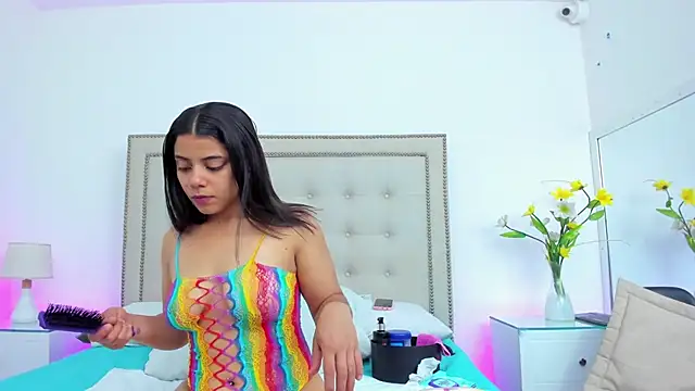 JulieeHabubu online show from 13, 3, 2026