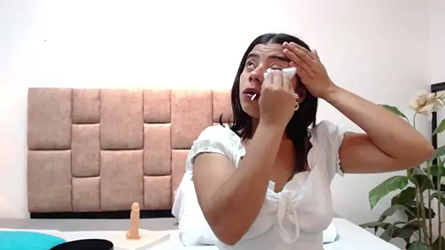 JulieeHabubu online show from 20, 4, 2026