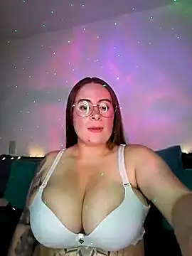 Snapshot of soofy__ chatting on 7, 7, 2026 soofy online show from 7, 7, 2026