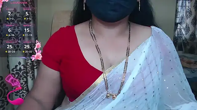 Snapshot of Queen_sakshi chatting on 26, 11, 2025 Queen sakshi online show from 26, 11, 2025