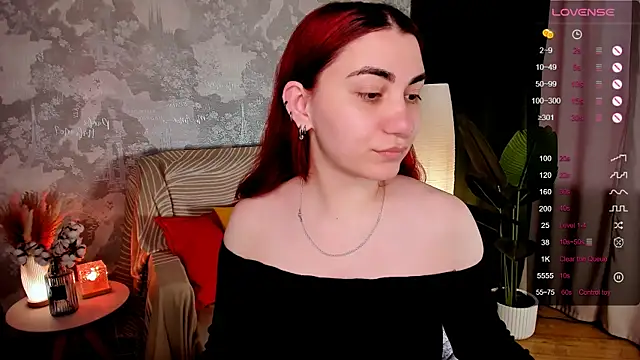 Snapshot of hannacheekss_ chatting on 22, 6, 2026 hannacheekss online show from 22, 6, 2026