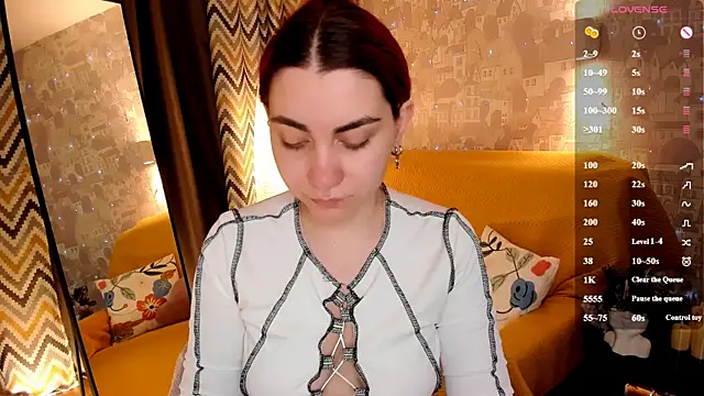 Snapshot of hannacheekss_ chatting on 7, 7, 2026 hannacheekss online show from 7, 7, 2026