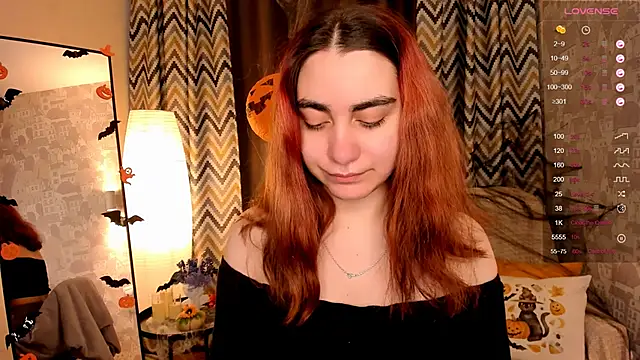 Snapshot of hannacheekss_ chatting on 29, 10, 2025 hannacheekss online show from 29, 10, 2025