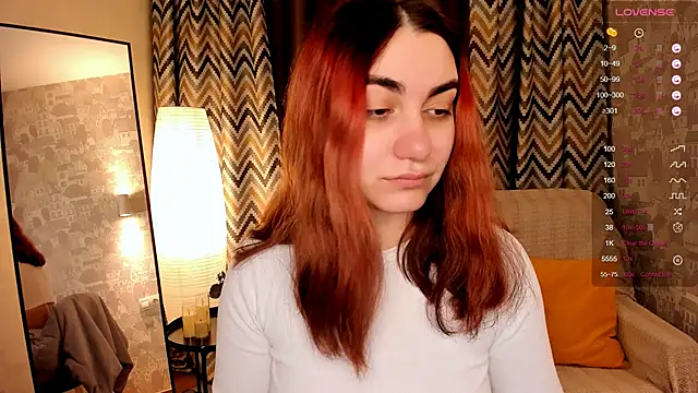 Snapshot of hannacheekss_ chatting on 5, 11, 2025 hannacheekss online show from 5, 11, 2025