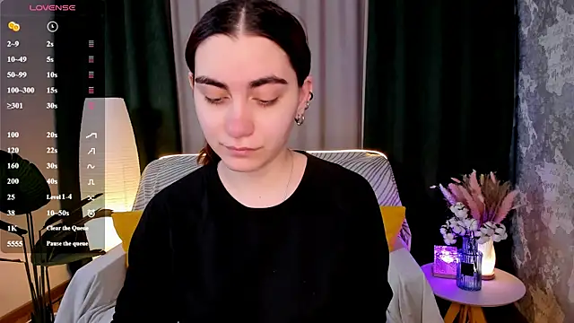 hannacheekss  online show from 19, 3, 2026