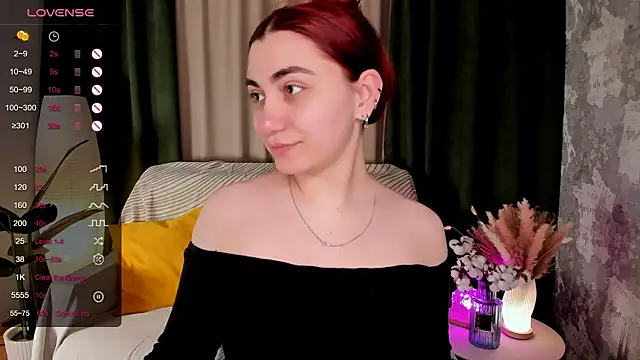 hannacheekss  online show from 22, 4, 2026