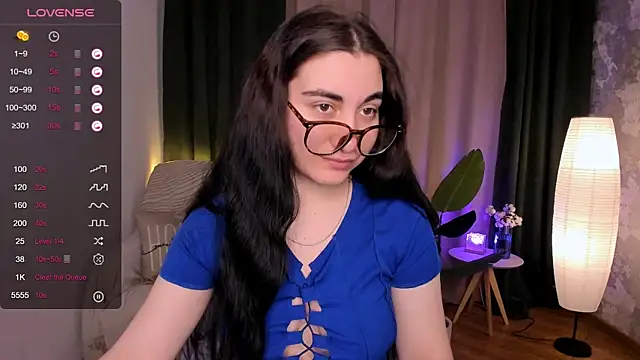 hannacheekss  online show from 15, 2, 2025