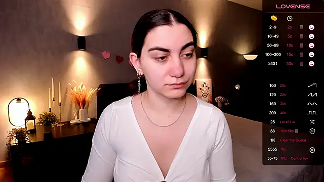 Snapshot of hannacheekss_ chatting on 4, 11, 2025 hannacheekss online show from 4, 11, 2025