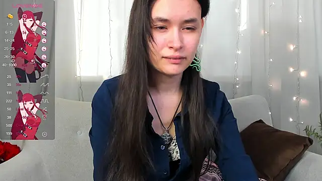 Emily Strikeee online show from 3, 3, 2025