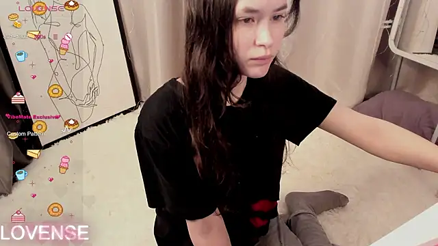 Emily Strikeee online show from 13, 3, 2026