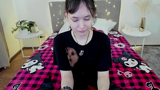 Snapshot of Emily_Strikeee chatting on 28, 5, 2026 Emily Strikeee online show from 28, 5, 2026