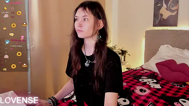 Emily Strikeee online show from 23, 2, 2026