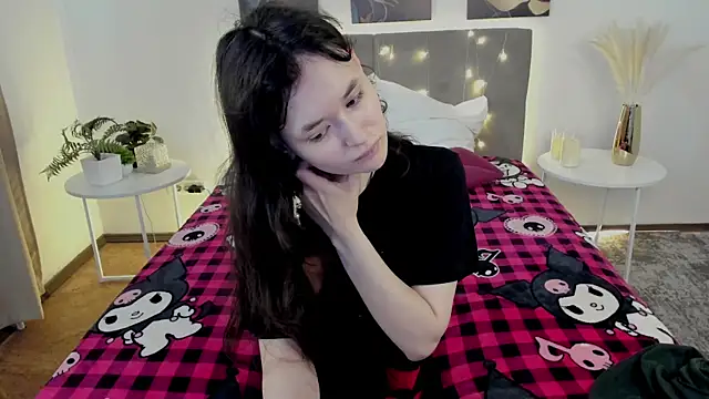 Snapshot of Emily_Strikeee chatting on 25, 5, 2026 Emily Strikeee online show from 25, 5, 2026