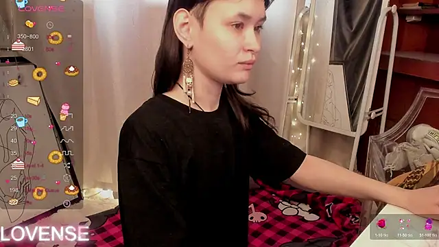 Emily Strikeee online show from 10, 4, 2026