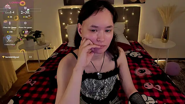 Emily Strikeee online show from 11, 6, 2026