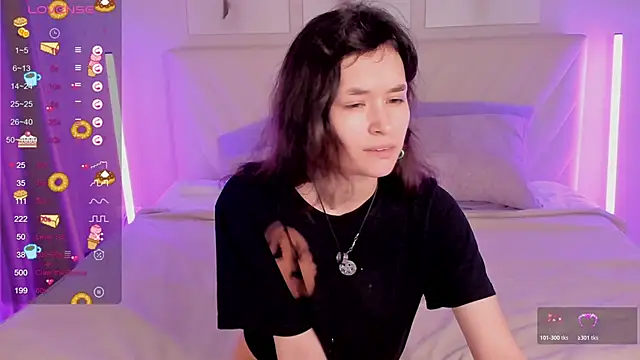 Emily Strikeee online show from 21, 11, 2025