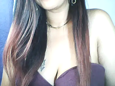 layanah12 online show from 8, 3, 2026