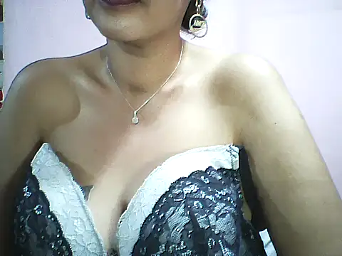 layanah12 online show from 8, 9, 2025