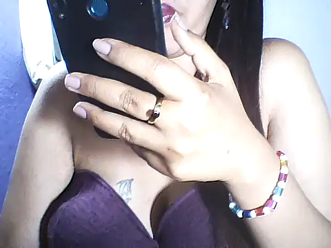 layanah12 online show from 13, 1, 2026