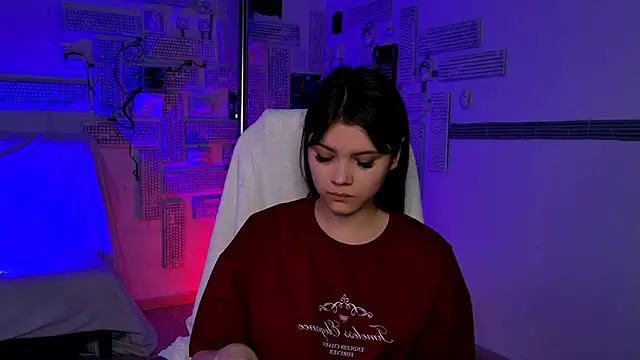 EvaThopson online show from 15, 2, 2026