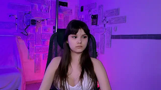 EvaThopson online show from 6, 3, 2026