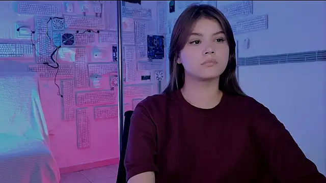 EvaThopson online show from 18, 11, 2025