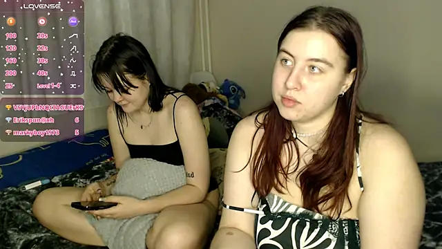 Snapshot of BettyandRich_ chatting on 2, 3, 2025 BettyandRich online show from 2, 3, 2025