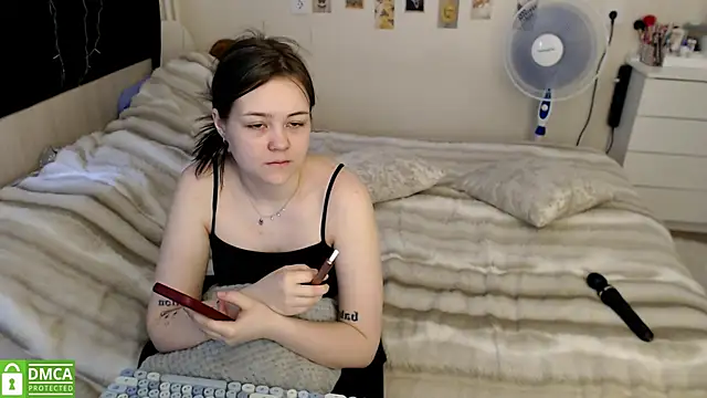 Snapshot of BettyandRich_ chatting on 17, 5, 2026 BettyandRich online show from 17, 5, 2026