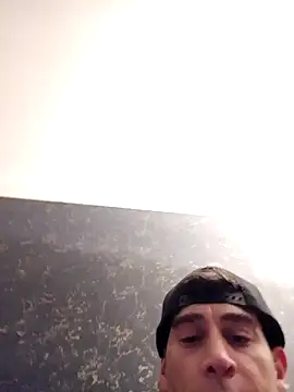 Snapshot of ElyasMatt chatting on 18, 1, 2025 ElyasMatt online show from 18, 1, 2025