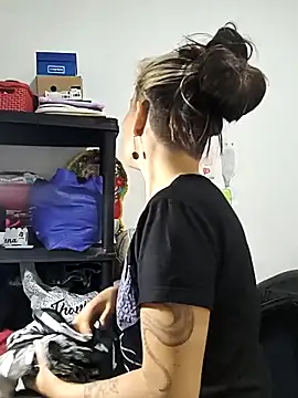 Tefannyy  online show from 15, 4, 2026