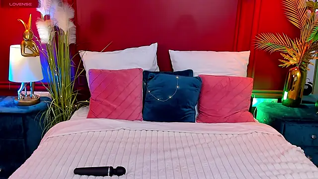 GiaCale online show from 9, 11, 2025