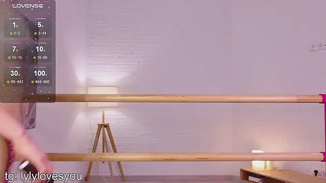 lylylovesyou online show from 11, 3, 2026