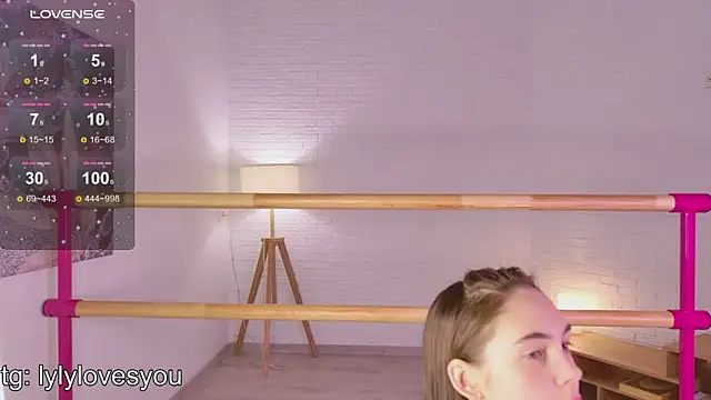 lylylovesyou online show from 8, 5, 2026