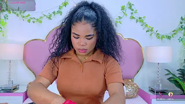 NahiaraReina online show from 1, 11, 2025