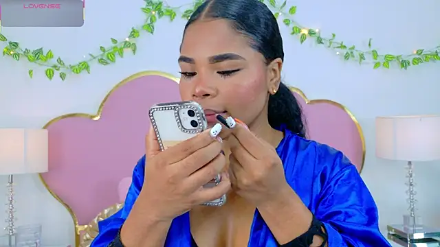 NahiaraReina online show from 28, 10, 2025