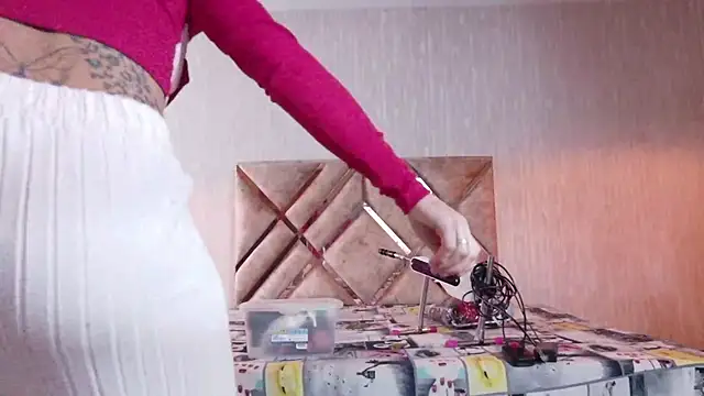 engel devil online show from 2, 11, 2025