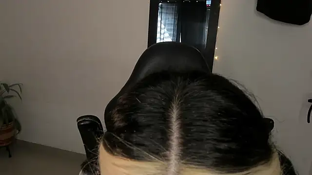 AnnikaMerliahh  online show from 7, 1, 2026