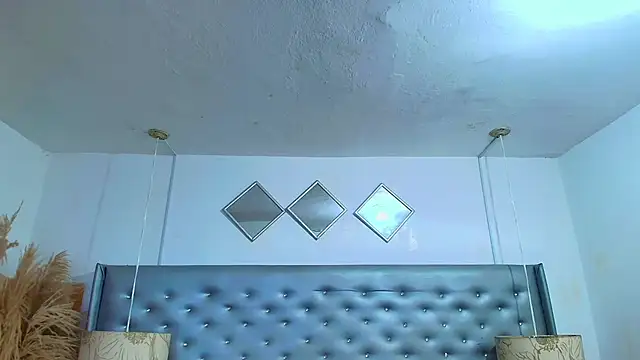 EileenBenzon online show from 26, 11, 2025