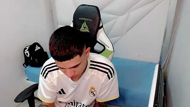 Brayan lopezz online show from 15, 1, 2026