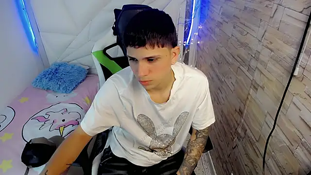 Brayan lopezz online show from 21, 1, 2025