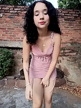 sweet outdoor charm online show from 21, 11, 2025